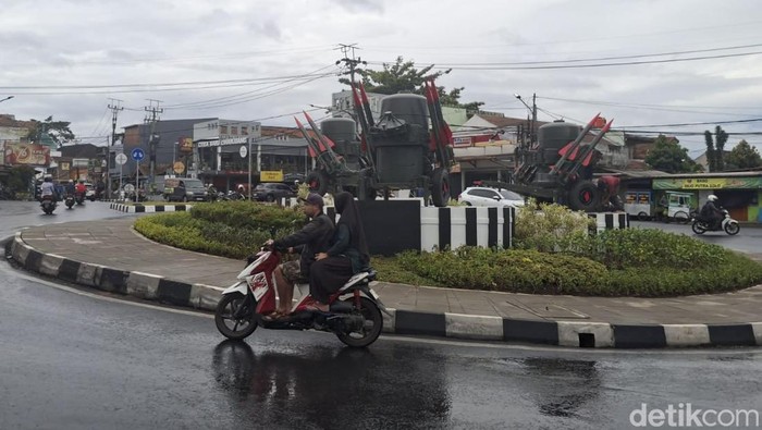 Rudal Rapier Buatan Inggris Dipasang Sebagai Hiasan Bundaran Jati Cimahi