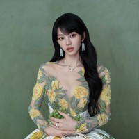 Popularitas Tian Xiwei disebut melonjak secara signifikan mulai tahun lalu menyusul kesuksesan serialnya, Guardians of the Dafeng. Drama tersebut memang sangat populer di kalangan penonton pria. Foto: Weibo