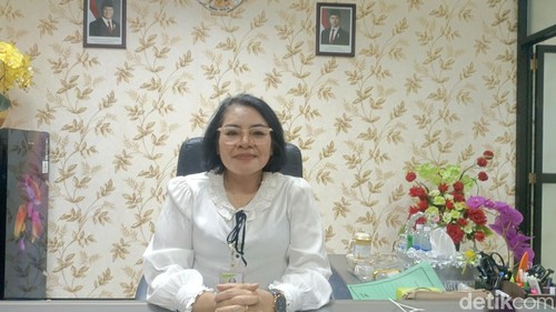 Wakil Rektor I Undana, Prof Annytha I.R. Detha, yang diwawancarai di ruang kerjanya, Kamis (22/1/2026). (Simon Selly/detikBali)