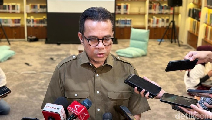 Kementerian Komunikasi dan Digital (Komdigi) Republik Indonesia mengungkapkan kondisi terkini infrastruktur digital di wilayah Aceh pasca bencana. Wamenkomdigi, Nezar Patria, mengklaim jaringan telekominasi di wilayah tersebut hampir pulih 100%.