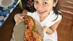 Amel Carla Hobi Kulineran, Jajan Kaki Lima sampai Makan Lobster