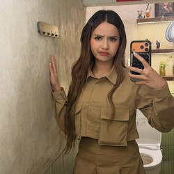 Anggi Marito Jadi Mama Batak Jualan Online di Medsos