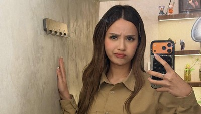 Anggi Marito Jadi Mama Batak Jualan Online di Medsos