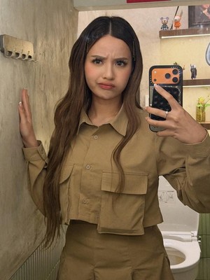 Anggi Marito Jadi Mama Batak Jualan Online di Medsos