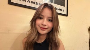 Yang aku jualin itu brand aku sendiri. Aku pernah bilang ke dia, aku pengin ada usaha deh, kamu bikinini apa aja deh. Dari dulu aku pengin jualan, ungkap ibu satu anak itu. Foto: Instagram @anggimarito