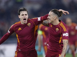 Roma Vs Stuttgart: Dua Gol Pisilli Menangkan I Lupi