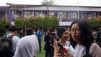 Kejadian ini tidak menimbulkan korban jiwa, namun aktivitas belajar mengajar terganggu. ANTARA FOTO/Yulius Satria Wijaya  