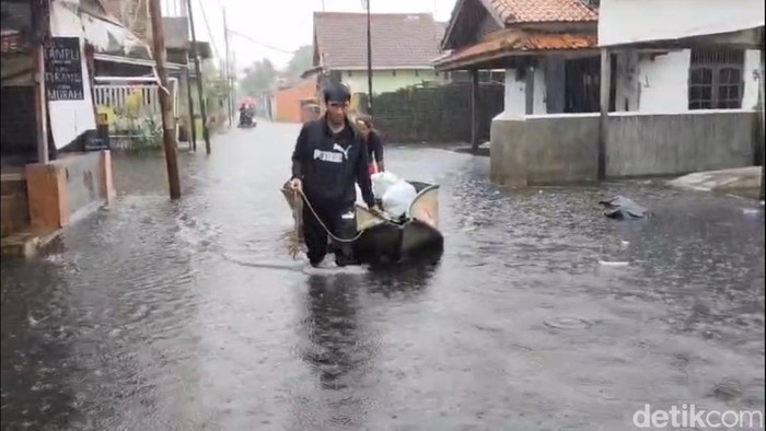 Banjir di Kampung Cokrah, di RW 01, Kelurahan Tirto, Pekalongan, Jumat (23/1/2026).