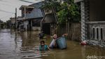 Banjir Masih Rendam Perumahan Mutiara Indah di Tambun Utara