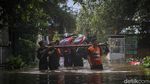 Banjir Masih Rendam Perumahan Mutiara Indah di Tambun Utara