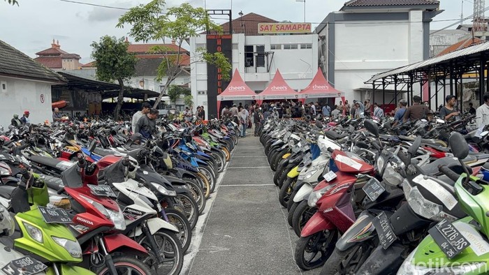 Bazar Ranmor di Polrestabes Surabaya.
