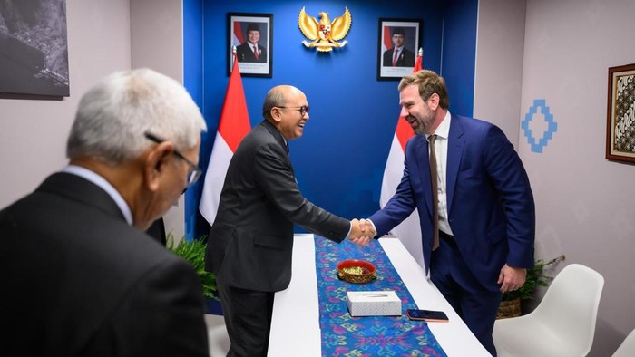 Danantara Indonesia memamerkan sejumlah proyek strategis dalam ajang “Danantara: Powering Indonesia’s Future” di Indonesia Pavilion, World Economic Forum (WEF) Davos 2026, yang menjadi debut perdananya di forum global tersebut.