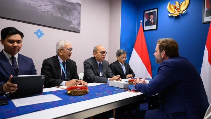 Danantara Indonesia memamerkan sejumlah proyek strategis dalam ajang “Danantara: Powering Indonesia’s Future” di Indonesia Pavilion, World Economic Forum (WEF) Davos 2026, yang menjadi debut perdananya di forum global tersebut.