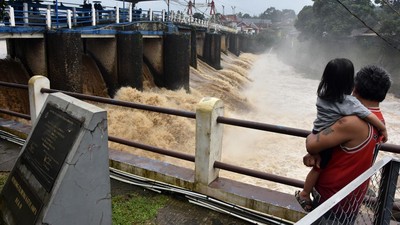 Debit Ciliwung Naik, Bendung Katulampa Siaga 3