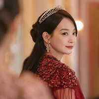 Kisah cinta Shin Min Ah dan Ju Ji Hoon kandas usai diselingkuhi dengan budak cantik. Ia memulai balas dendam, menikahi musuh kaisar di The Remarried Empress. Foto: dok. Disney+ Hotstar