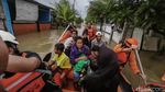Evakuasi Warga Berlangsung di Perumahan Subsidi