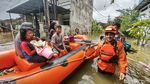 Evakuasi Warga Berlangsung di Perumahan Subsidi