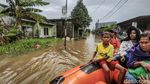 Evakuasi Warga Berlangsung di Perumahan Subsidi