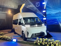 Tantang Toyota Hiace, Farizon SV Meluncur dengan Harga Rp 698 Juta