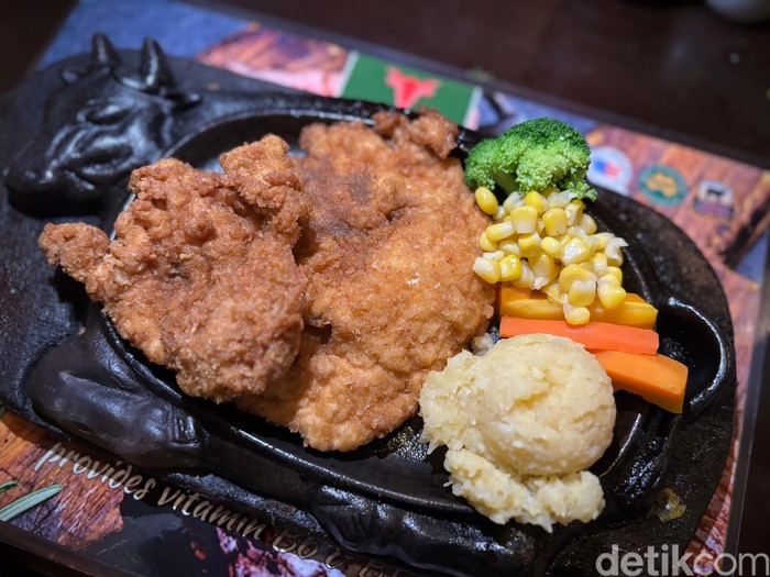 Gandy: Cicip Steak Langganan Old Money di Steakhouse Tertua Jakarta