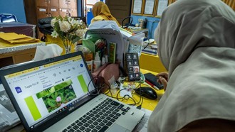 Jakarta Berlakukan PJJ ke Semua Sekolah Imbas Abu Vulkanik Anak Krakatau