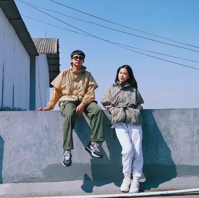 Jaket untuk Dipakai Saat Musim Hujan