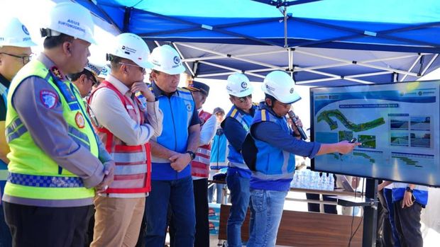 Kakorlantas Polri Irjen Agus Suryonugroho bersama sejumlah stakeholder terkait hari ini meninjau kesiapan Tol fungsional Yogyakarta–Bawen