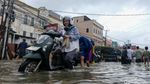 Kebanjiran, Lalin Jalan Hasyim Ashari Tangerang Kusut