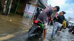 Kebanjiran, Lalin Jalan Hasyim Ashari Tangerang Kusut
