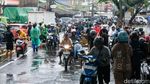 Kebanjiran, Lalin Jalan Hasyim Ashari Tangerang Kusut