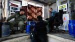 Kelangkaan Gas, Warga Palestina Mengantre Isi Ulang