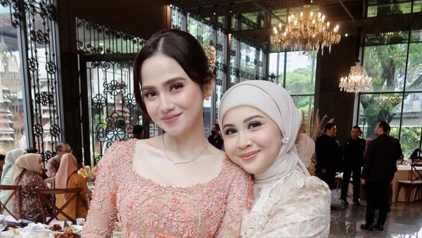 Klarifikasi Kesha Ratuliu Menangis di Lamaran Syifa Hadju dan El Rumi
