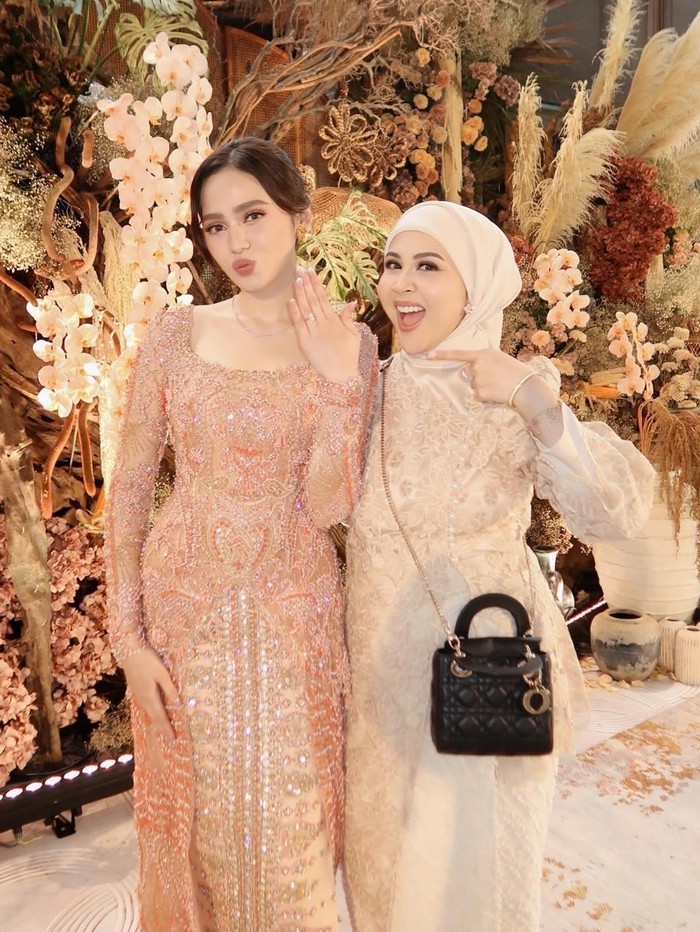 Klarifikasi Kesha Ratuliu Menangis di Lamaran Syifa Hadju dan El Rumi