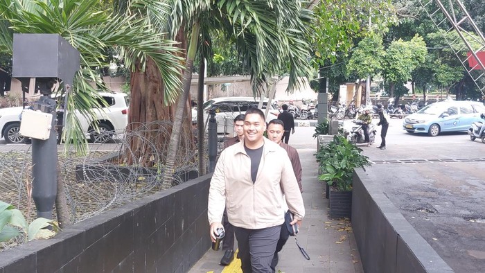 Tiba di KPK, Eks Menpora Dito Diperiksa Jadi Saksi Kasus Kuota Haji