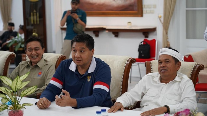 Menteri Perumahan dan Kawasan Permukiman (PKP) Maruarar Sirait (Ara) dan Gubernur Jawa Barat Dedi Mulyadi (KDM) di Bandung pada Kamis (22/1/2026).