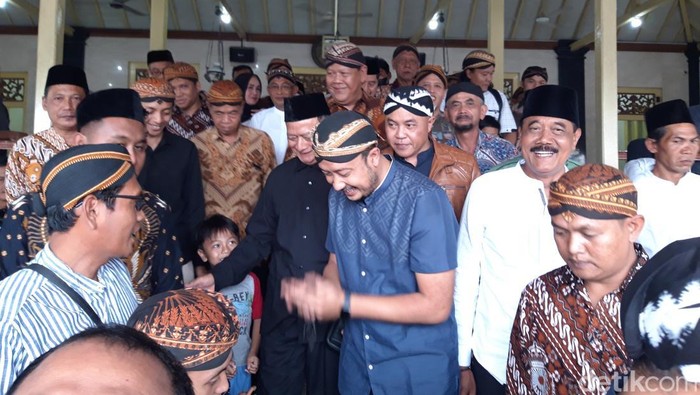 PB XIV Hangabehi salat Jumat di Masjid Cipto Mulyo, Pengging, Kecamatan Banyudono, Kabupaten Boyolali, Jumat (23/1/2026).