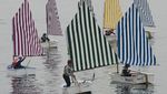 Perahu Layar Bermotif Seni Daniel Buren Warnai Regatta di Teluk Guanabara