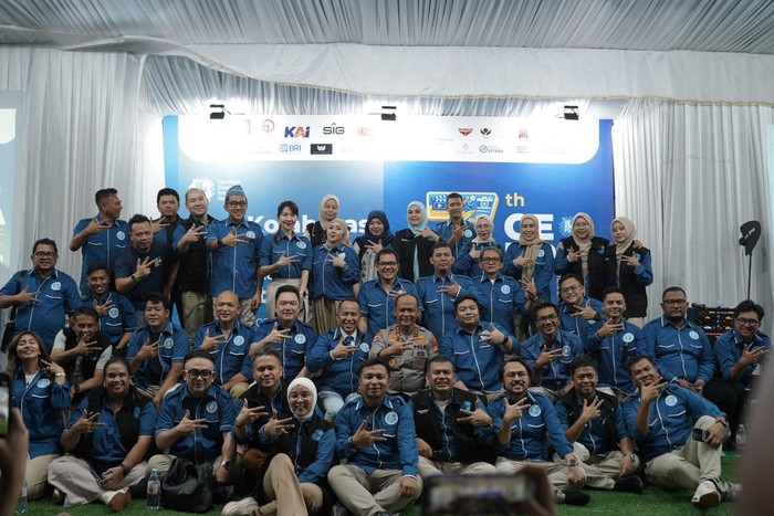 Peringati HUT Ke-7, Gekrafs Gelar Doa Bersama di Huntara Sumbar