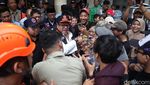Potret Wagub Rano Karno Tinjau Banjir di Jakbar