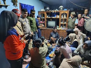 Diterjang Ombak, 15 WNA Filipina Terdampar 13 Hari di Laut Buol