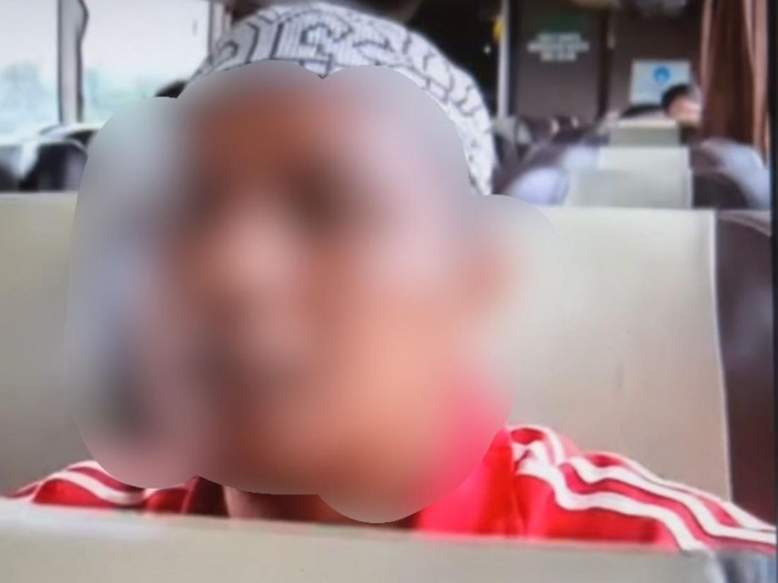 Seorang wanita, BT (19) menjadi korban pelecehan seksual dalam bus Balikpapan-Samarinda, Kalimantan Timur (Kaltim) pada Rabu (21/1). Korban menyebut terduga pelaku merupakan seorang pria paruh baya.