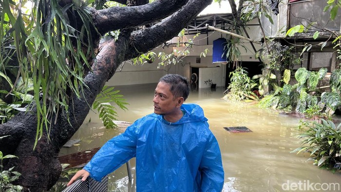 Keluh Kesah Warga Petogogan Jaksel Tak Bisa Nabung gegara Banjir