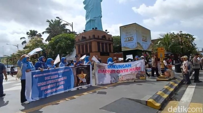 Aksi solidaritas warga Madiun untuk Maidi