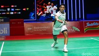 Menghadapi Chi Yu Jen asal Taiwan, Alwi menang meyakinkan dua gim langsung dengan skor 21-11 dan 21-12.