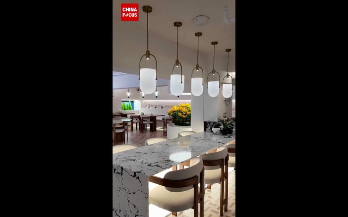 Canggih! Robot AI di Restoran Ini Mahir Racik Makanan Sehat