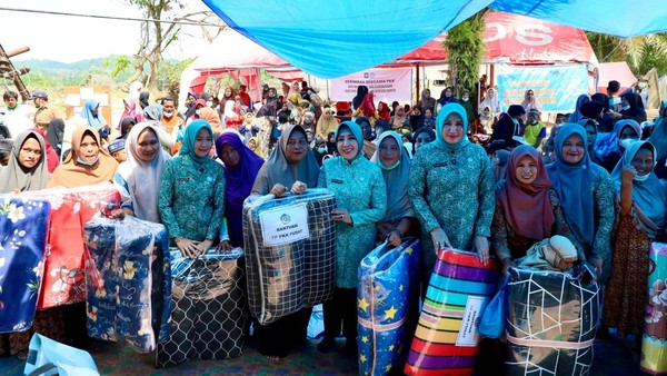 Tri Tito Karnavian Salurkan Bantuan Pascabencana ke 203 KK di Aceh Tamiang