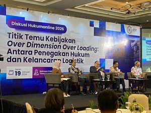 Kemendagri Siap Evaluasi Surat Edaran KDM soal Larangan Truk Sumbu 3 AMDK