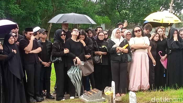 Makan-makan Terakhir Penuh Makna Lula Lahfah Bersama Keluarga