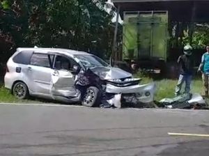 Mobil HRV Vs Xenia Adu Banteng di Poros Maros-Bone, 3 Orang Luka