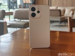 Unboxing Oppo Reno15 Pro Max: HP Rp 13 Juta, Selfie 50 MP Bikin Melirik